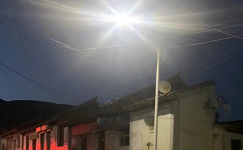 农村院子里最适合的徽县太阳能路灯亮度与安装要点