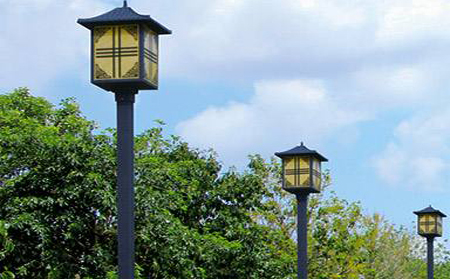 太阳能徽县庭院灯怎么选亮度与续航更耐用